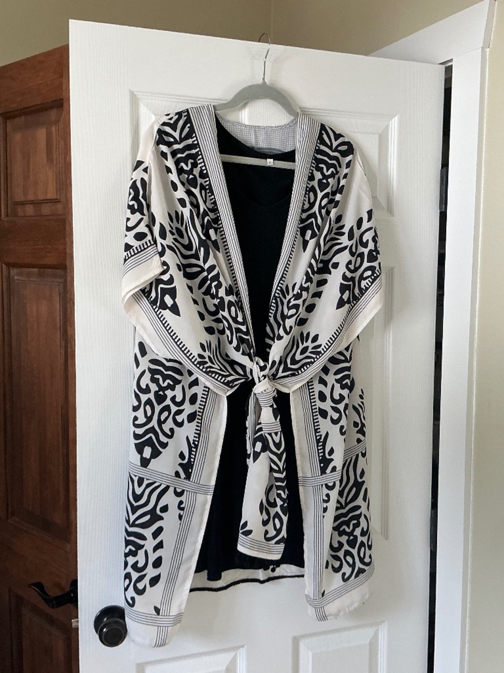 NWOT Kimono Open Front Black & White Bathing Suit Cover-Up